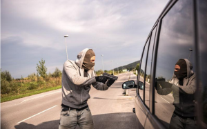 Lee más sobre el artículo 5 ventajas del blindaje de autos en México para evitar secuestros en carretera